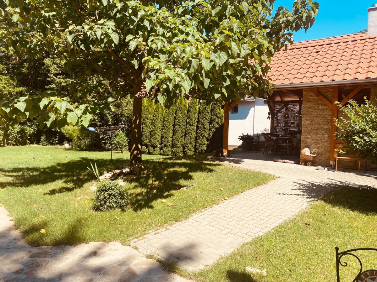 Fonfa Liget Hotell Sénye Exteriör bild