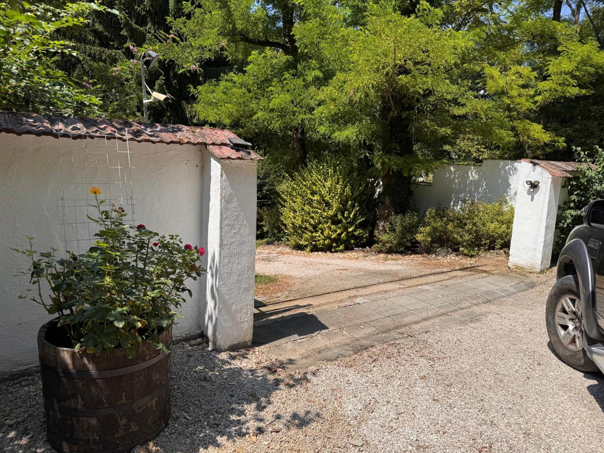 Fonfa Liget Hotell Sénye Exteriör bild