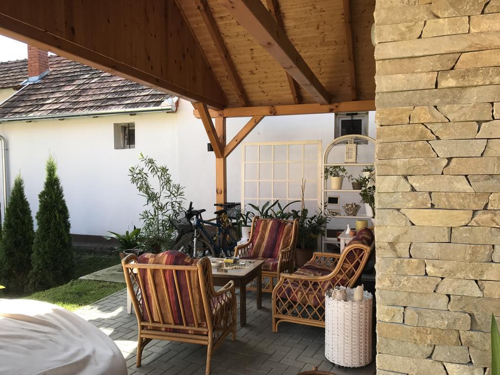 Fonfa Liget Hotell Sénye Exteriör bild
