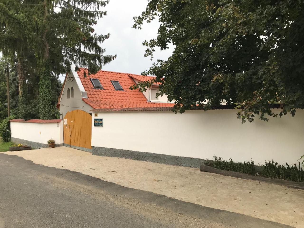 Fonfa Liget Hotell Sénye Exteriör bild
